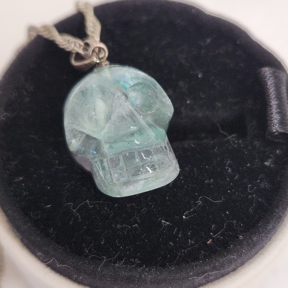Rainbow Flourite Skull Silver Necklace - Picture 3 of 13